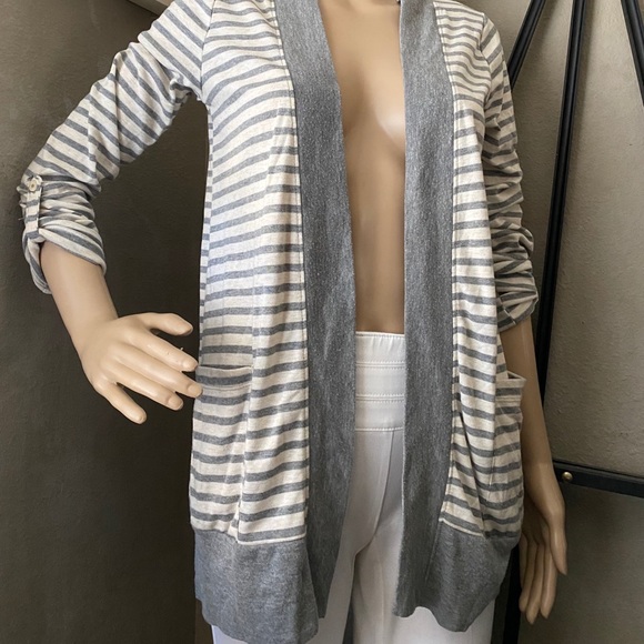 Cardigan - Picture 2 of 9